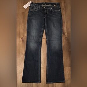 SILVER JEANS Tuesday Low Rise Slim Bootcut size 29